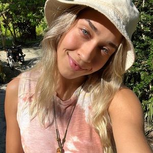 Meet your Posher, Finley